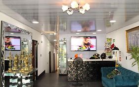 Hostal Queens Deluxe